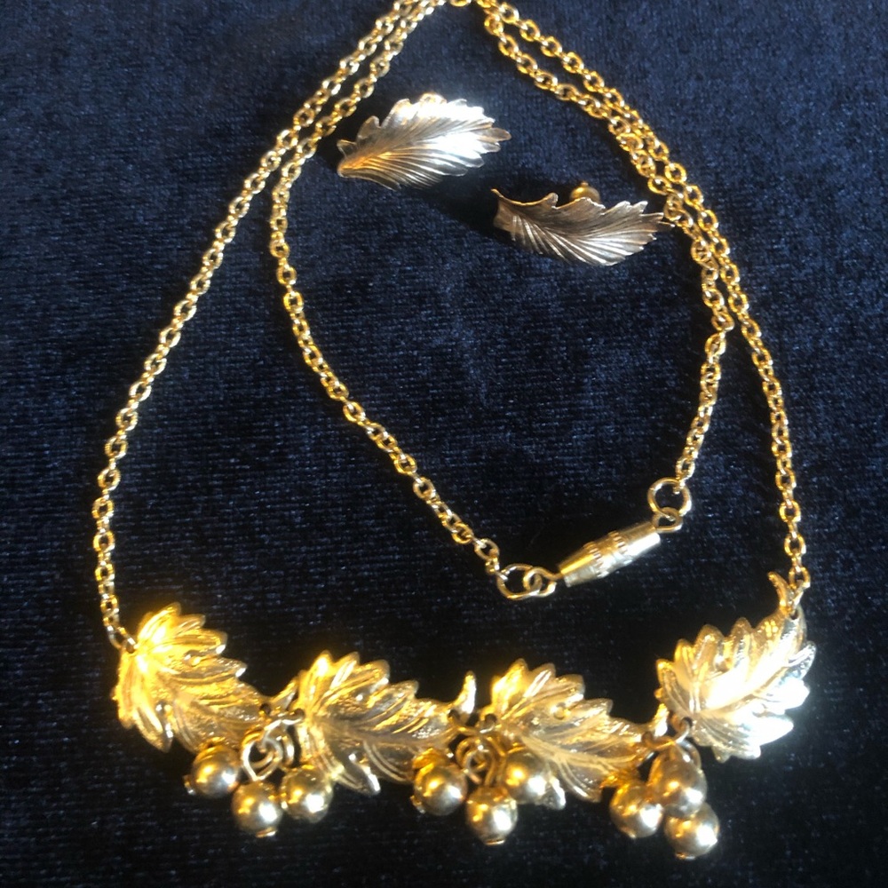 Gold plated leaf necklace w/ dangles and earrings